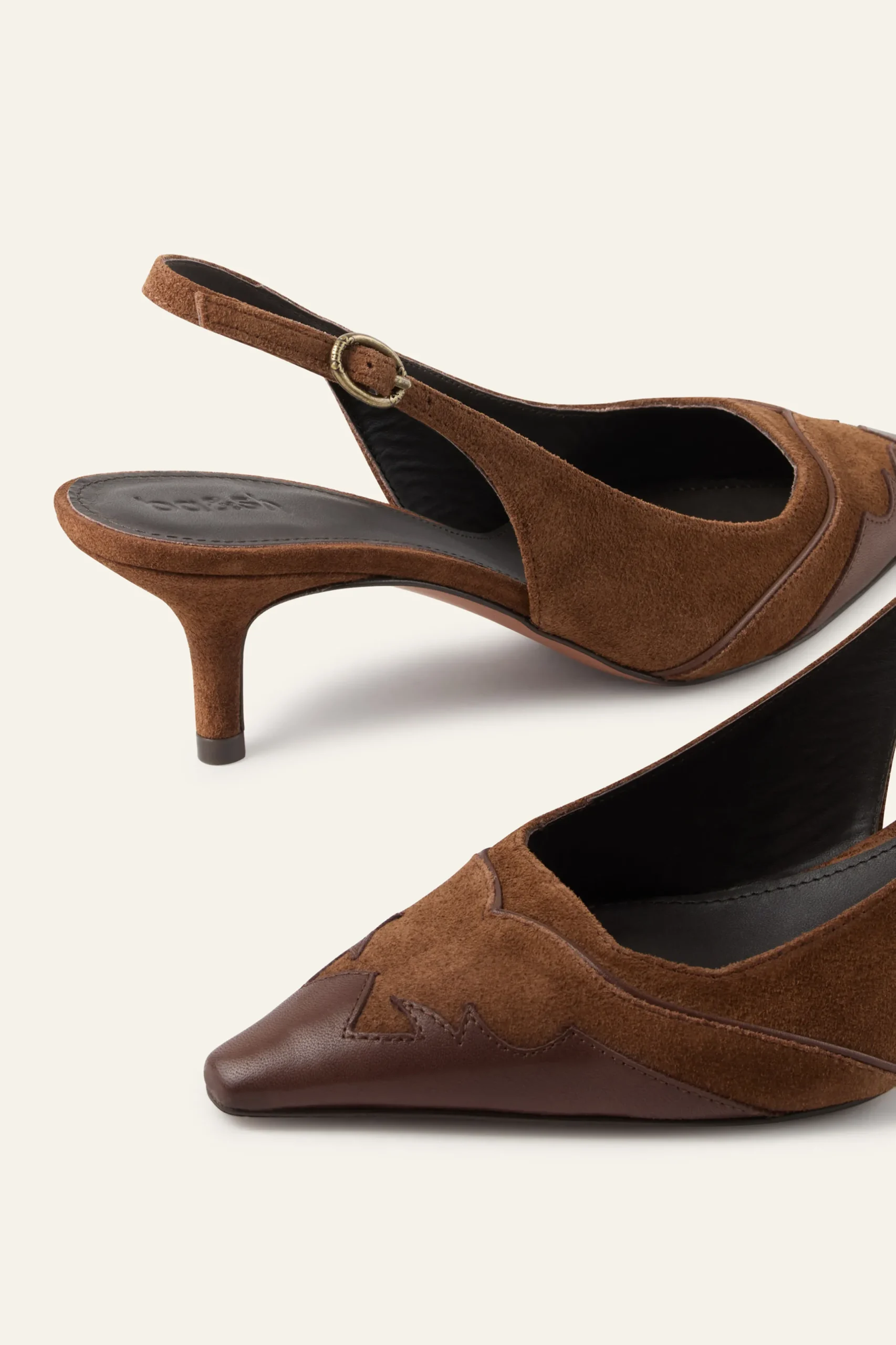 CASTA zapatos de salón con correa trasera € 295