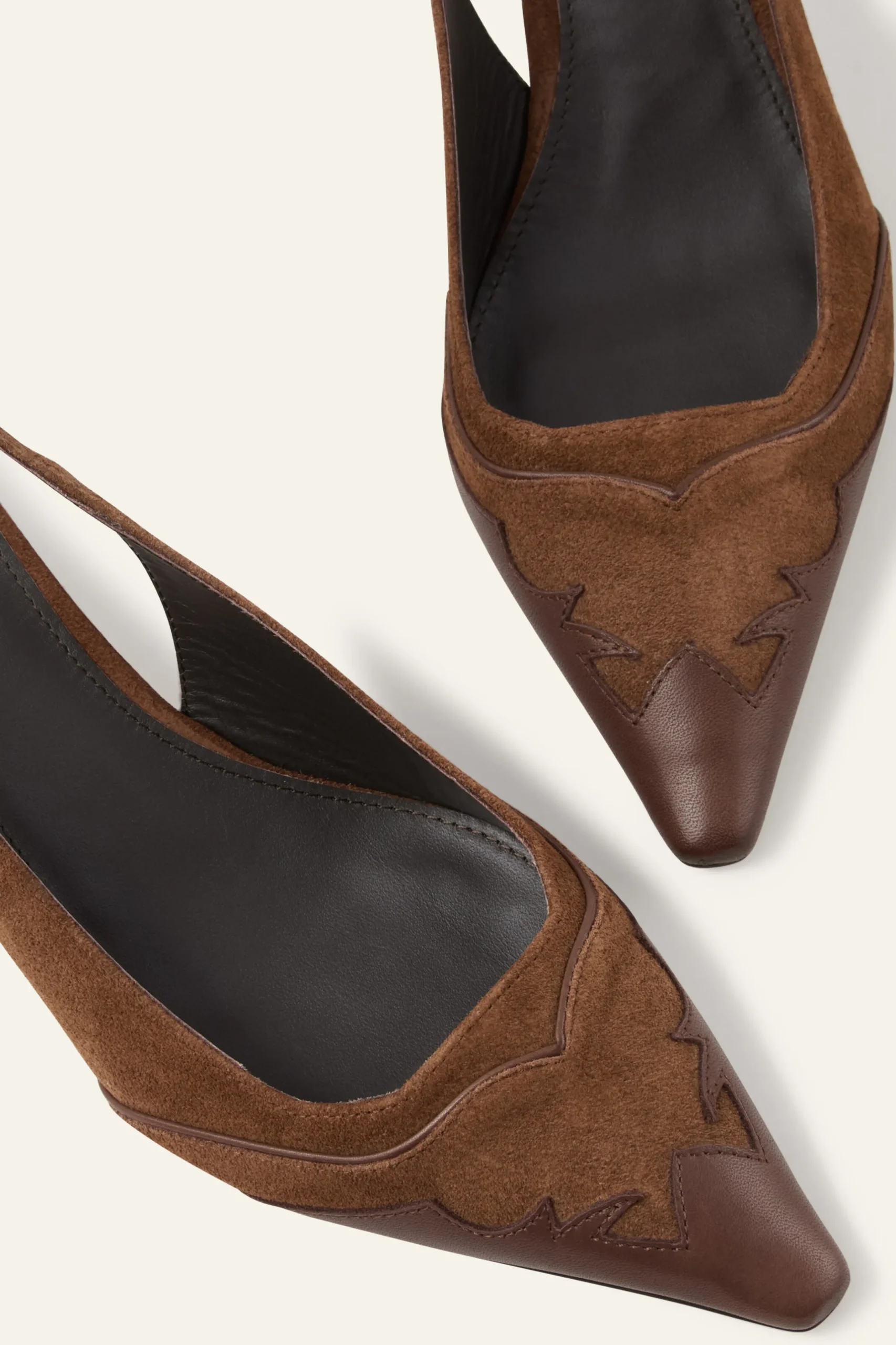 CASTA zapatos de salón con correa trasera € 295