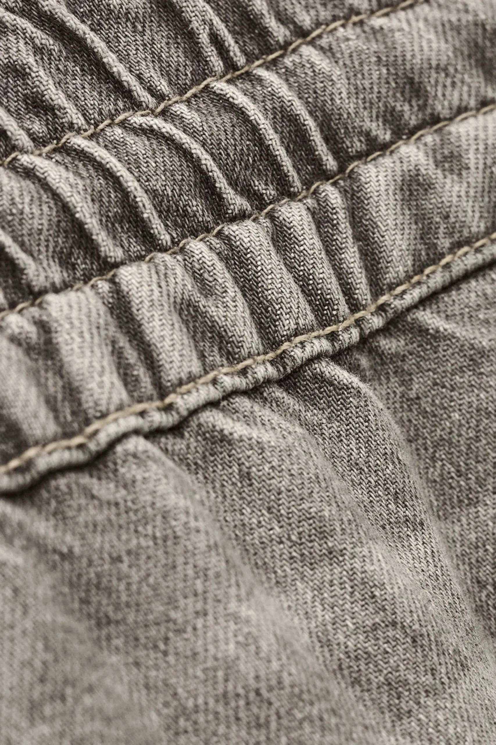 YIMA pantalón ancho acampanado € 185